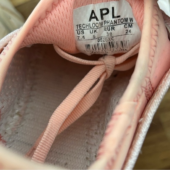 APL TECHLOOM PHANTOM women’s sneakers shoes. Size 7.5 - Picture 10 of 16
